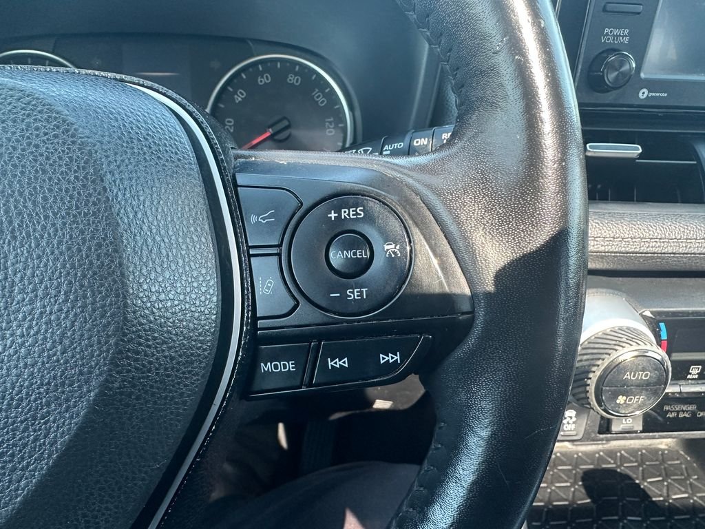 Used 2021 Blue Toyota XLE Premium image 21