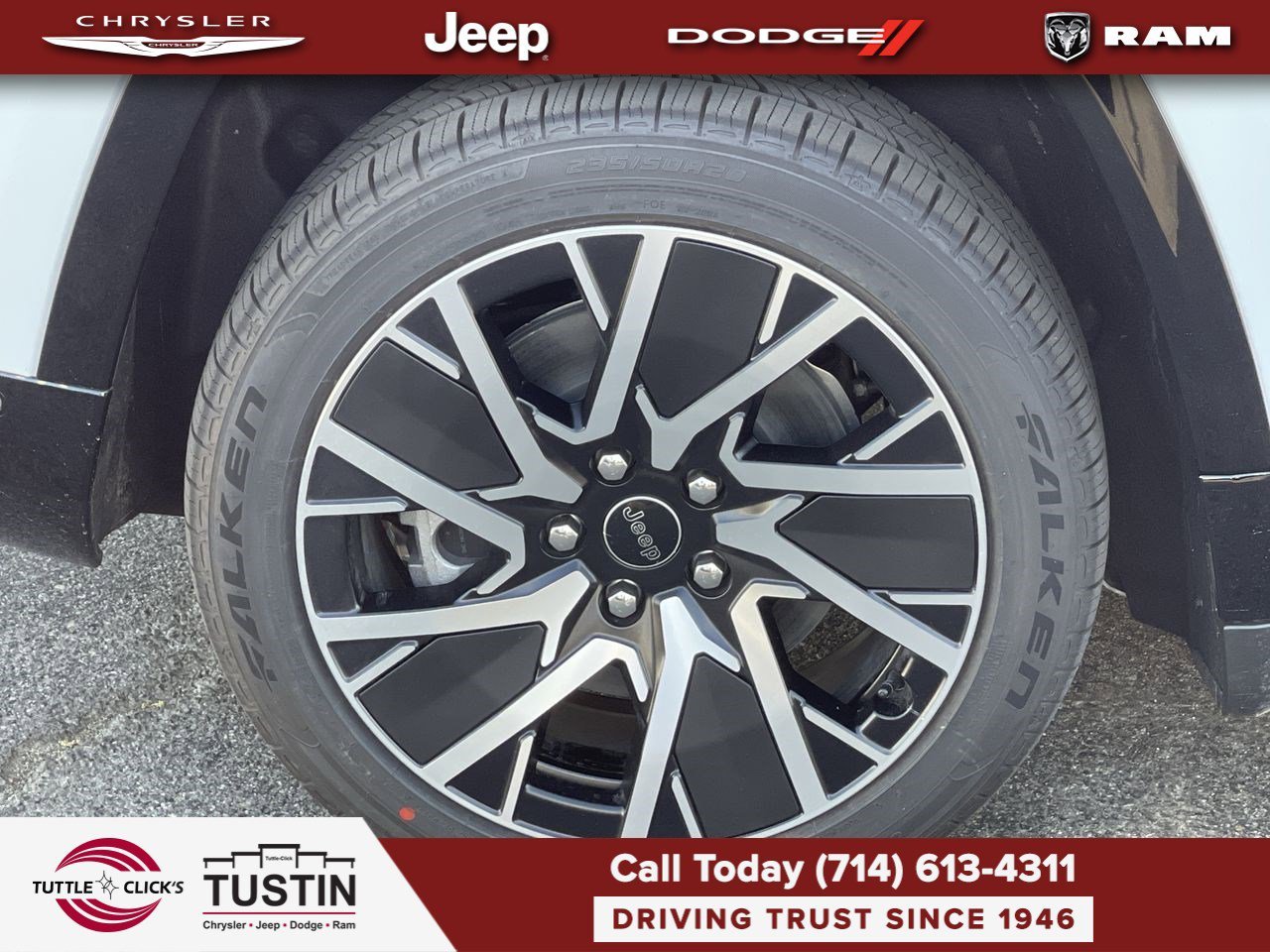 New 2025 Bright White Clear-Coat Exterior Paint Jeep Limited image 11