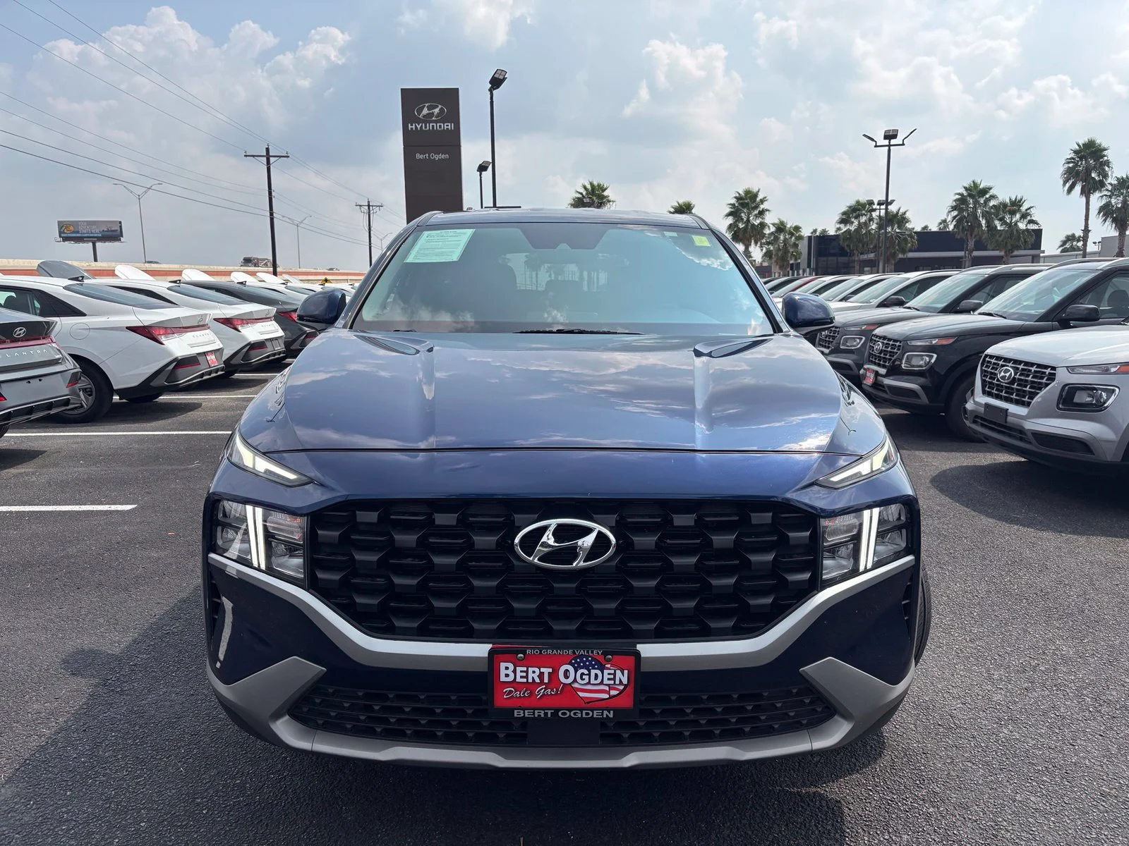 Used 2023 Blue Hyundai SE image 2