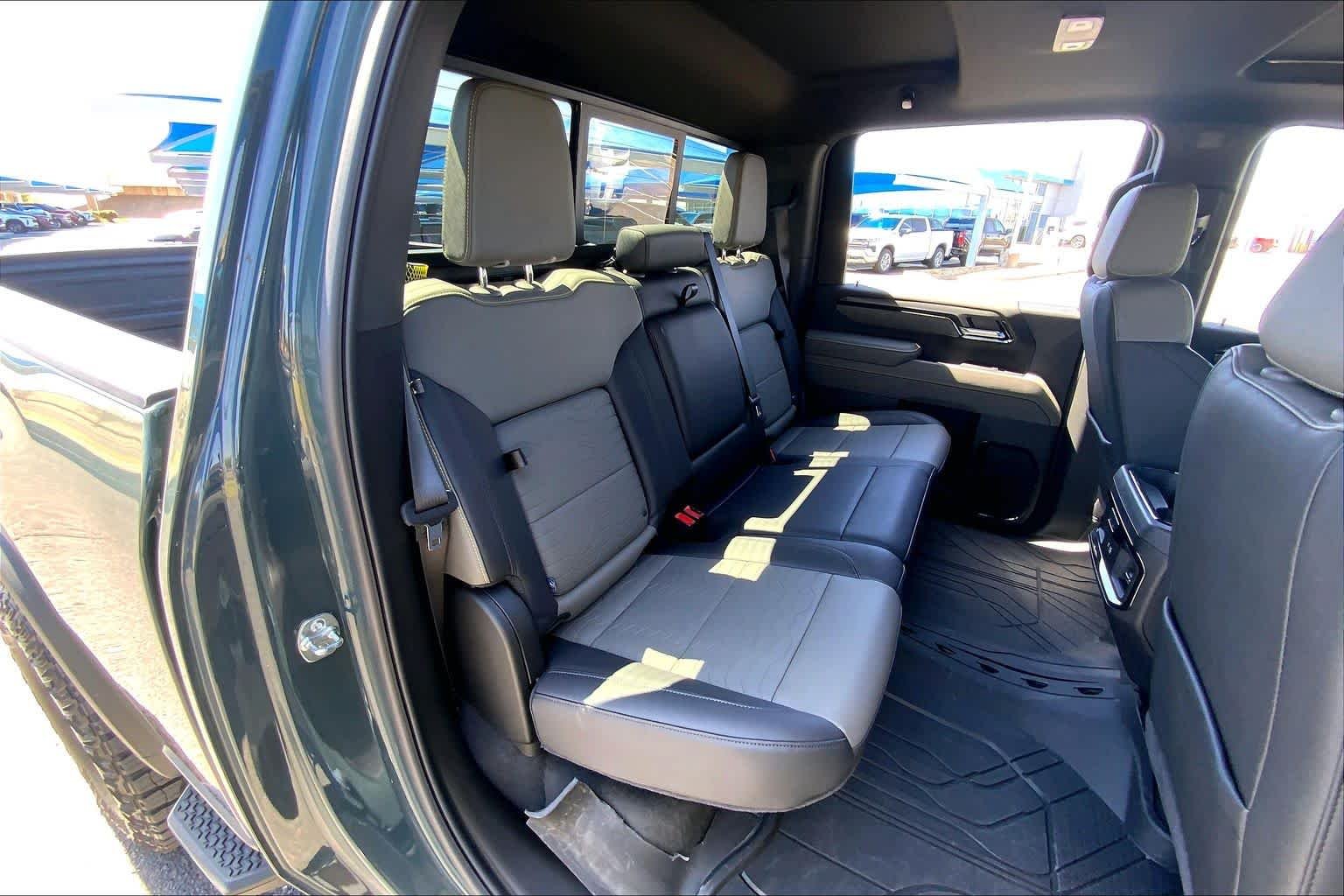 2026 Chevrolet Silverado 2500HD ZR2 - Photo 20