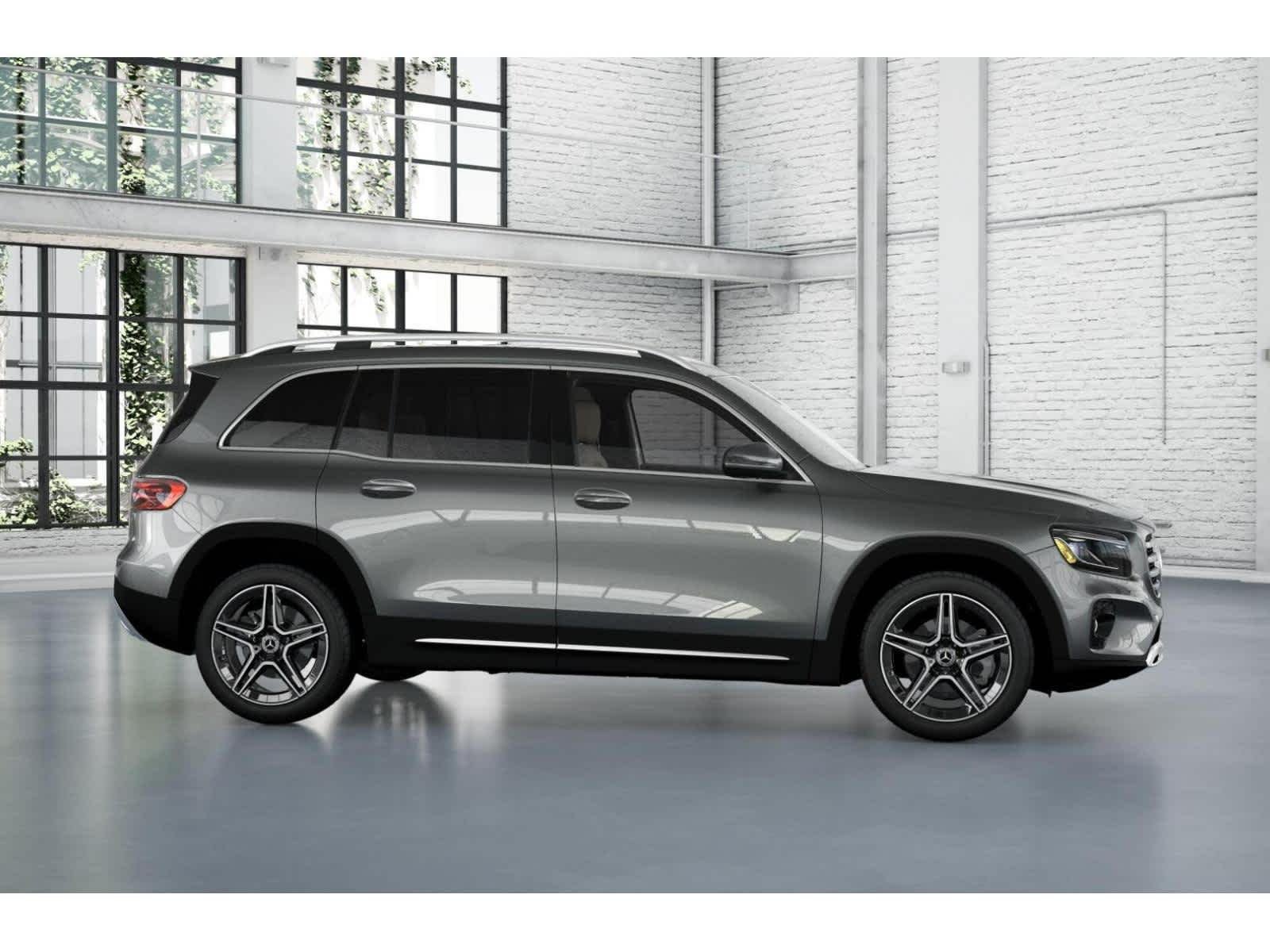 Used 2026 Mountain Grey Metallic Mercedes-Benz GLB 250 image 15