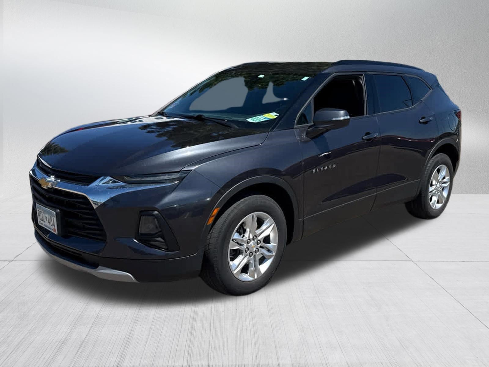 Used 2022 IRON GRAY METALLIC Chevrolet LT image 3