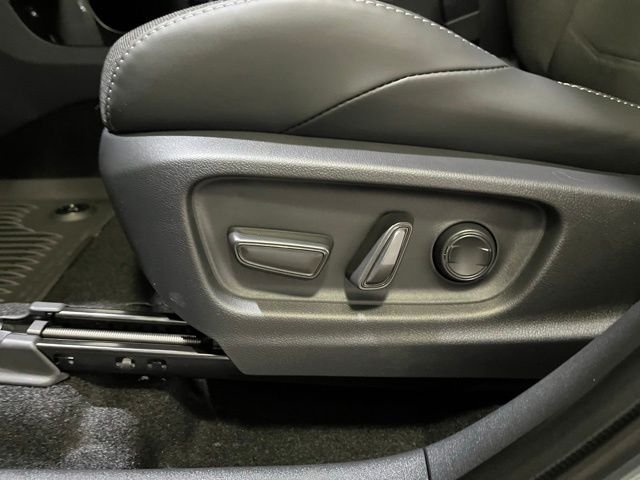 2026 Toyota C-HR SE - Photo 12