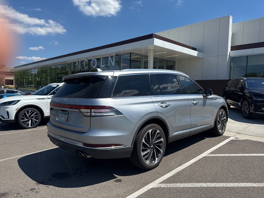 Used 2020 Silver Lincoln Reserve image 6