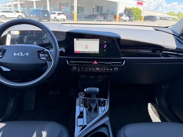 New 2026 Snow White Pearl Kia EX image 20
