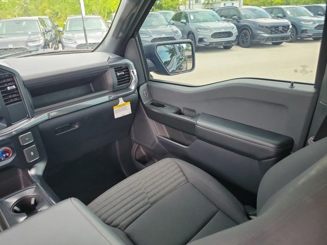 Used 2023 Blue Metallic Ford XL image 17