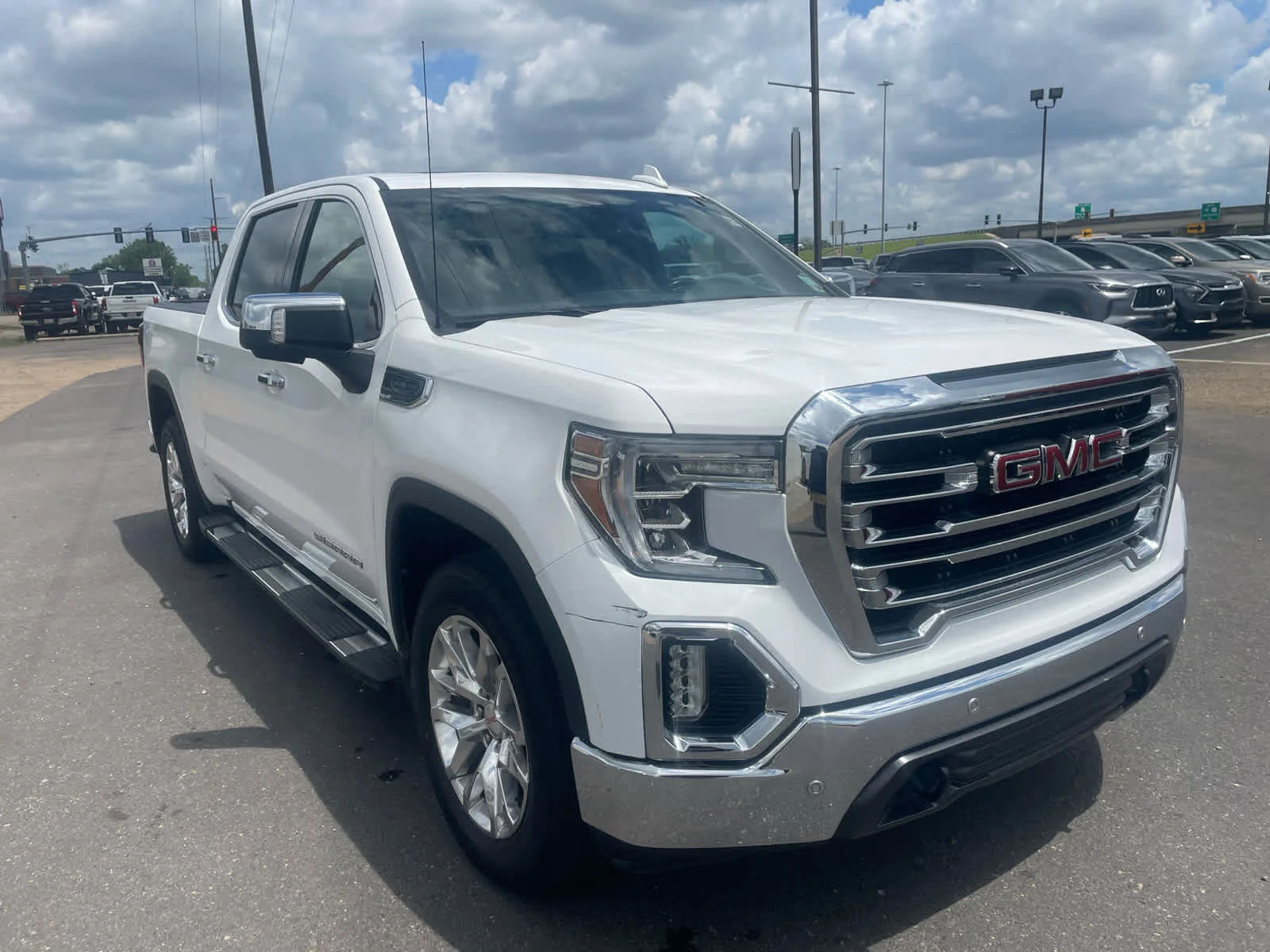 2020 GMC Sierra 2WD Crew Cab Short Box SLT's photo