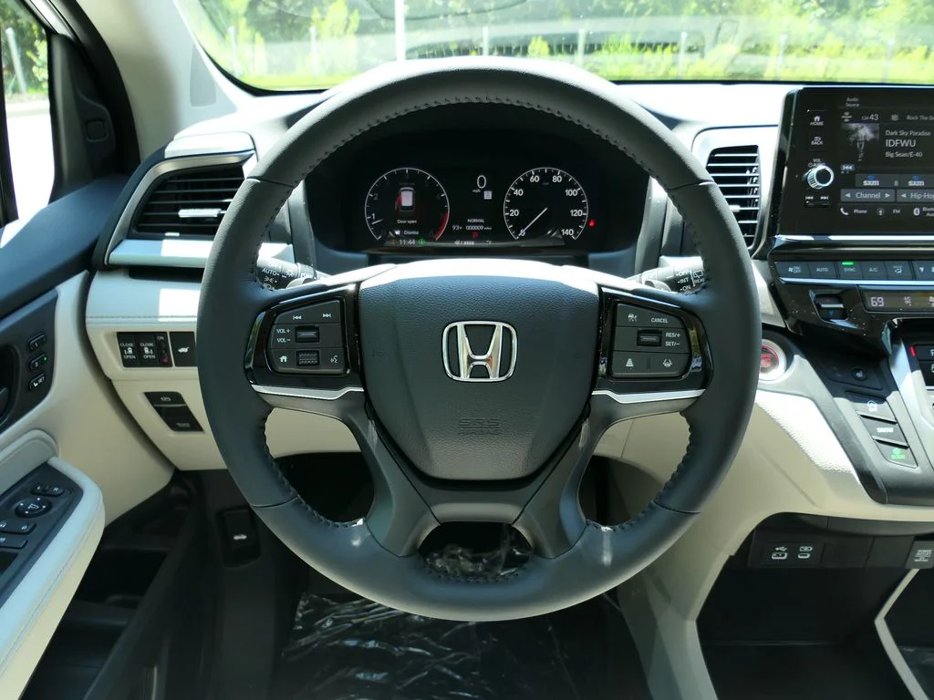 New 2026 Platinum White Pearl Honda EX-L image 21