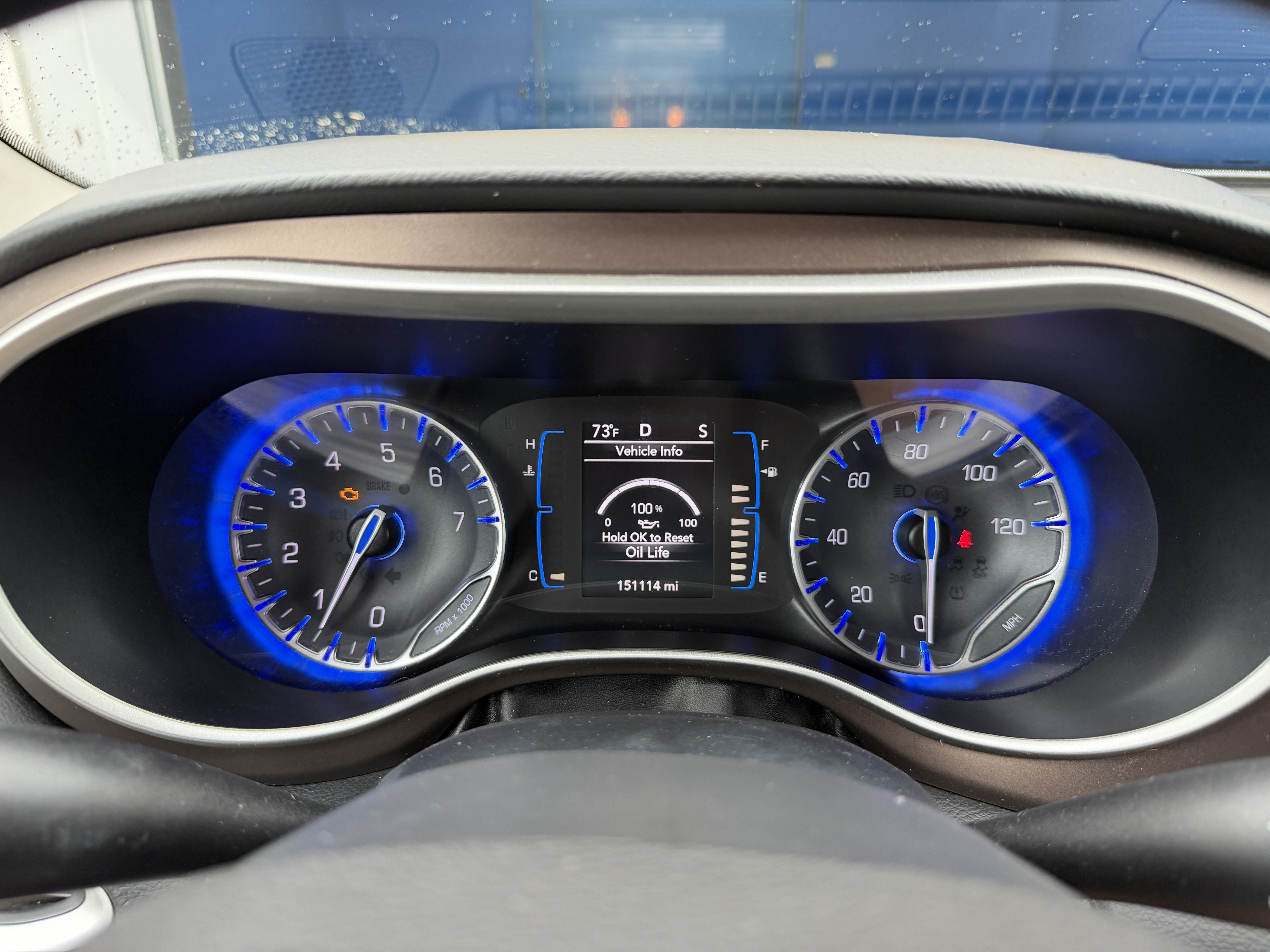 Used 2017 Bright White Clearcoat Chrysler Touring image 18