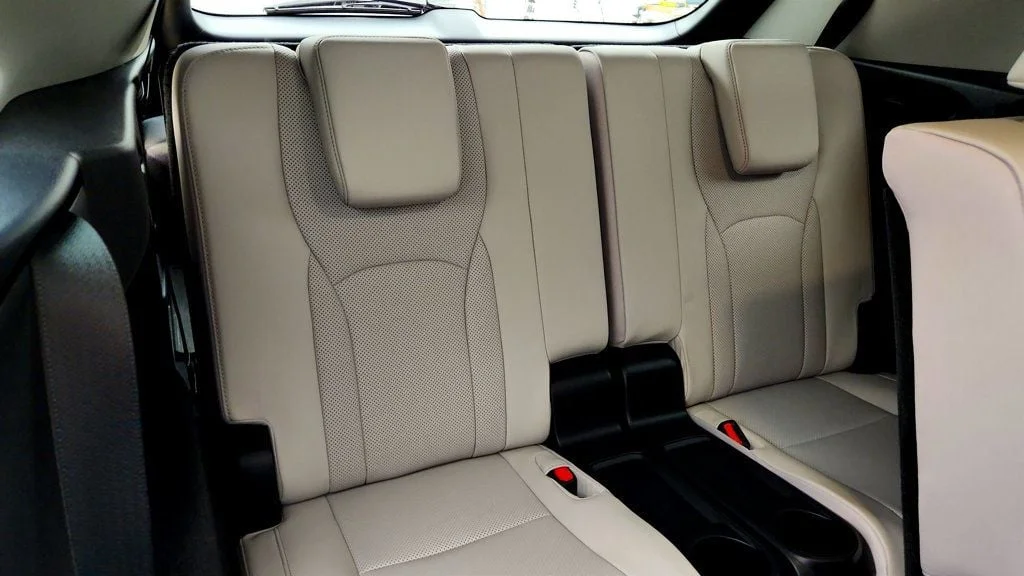 Used 2022 Eminent White Pearl Lexus RX 350L AWD w/ Premium Package & Heated/Ventilated Seats image 22