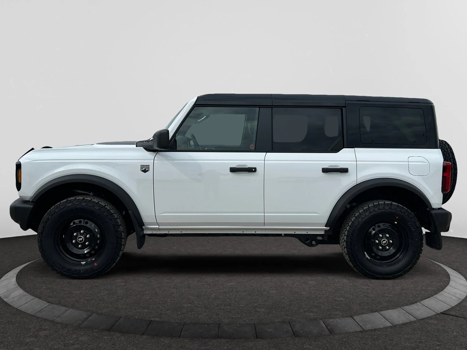 New 2026 Oxford White Ford Big Bend image 2