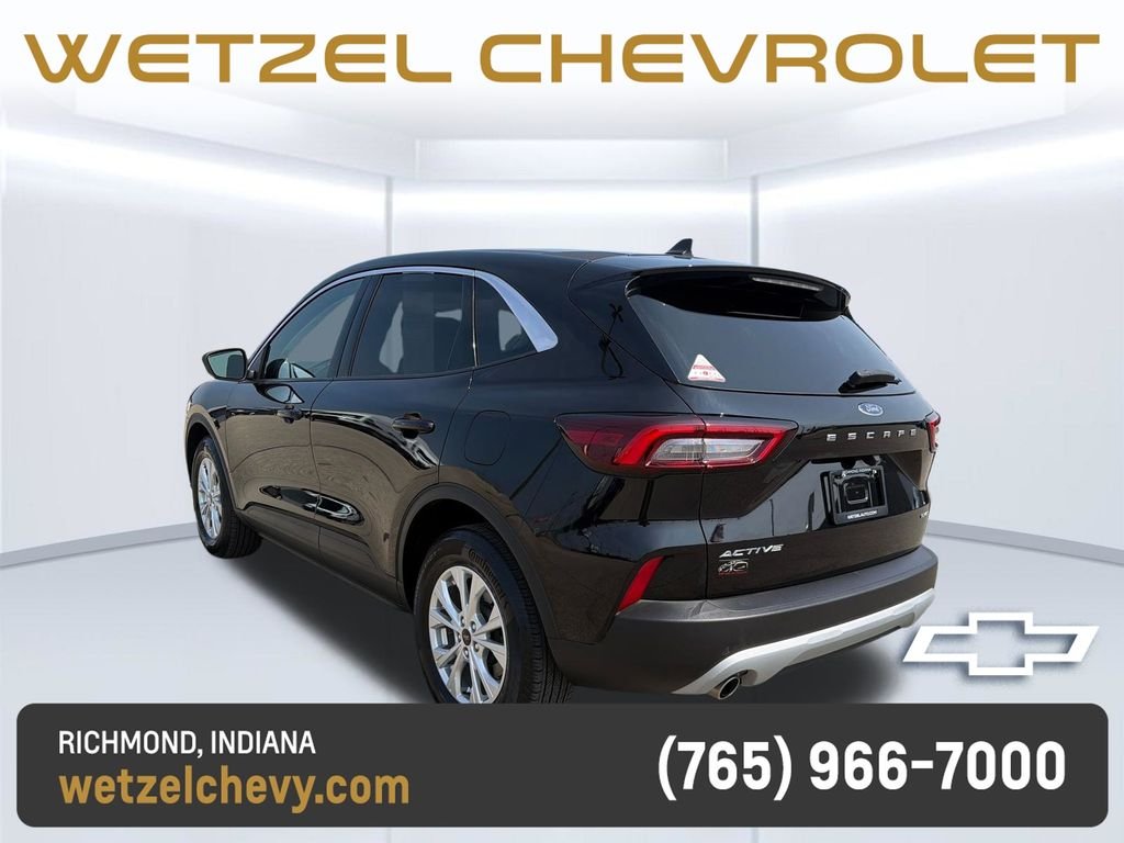 Used 2023 Black Ford Active image 5