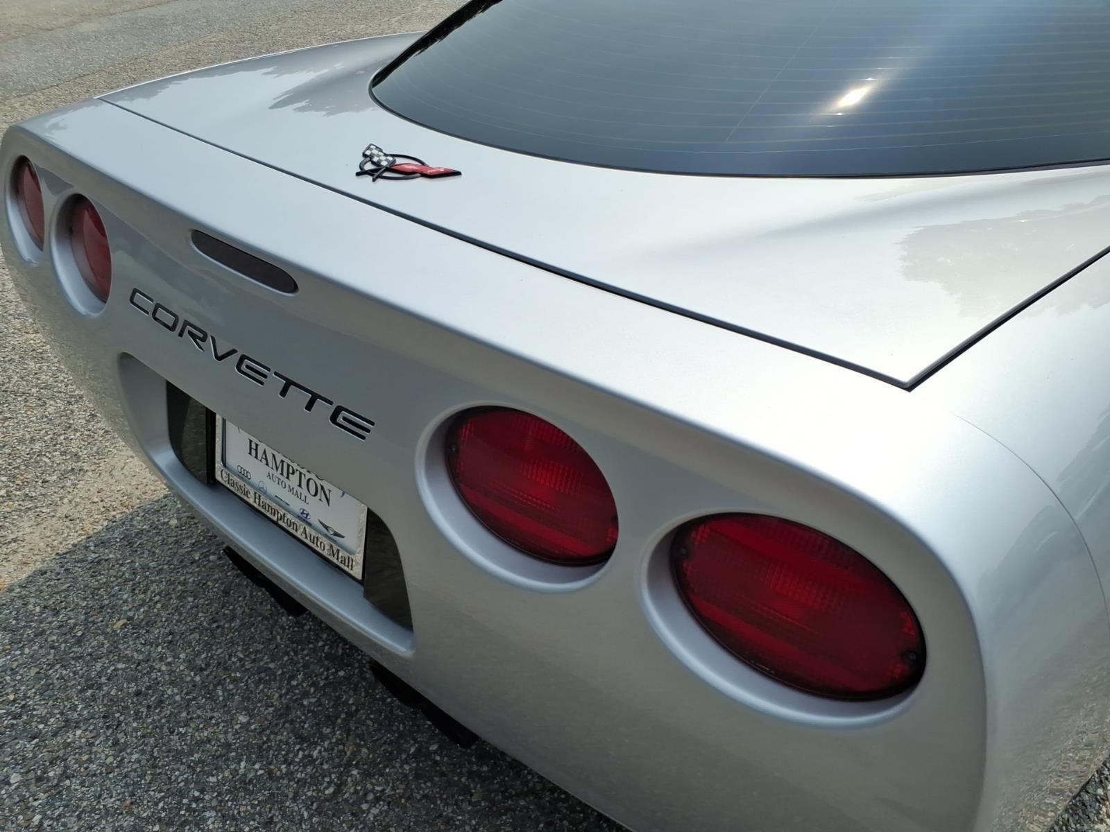 Used 2001 Quicksilver Metallic Chevrolet  image 30