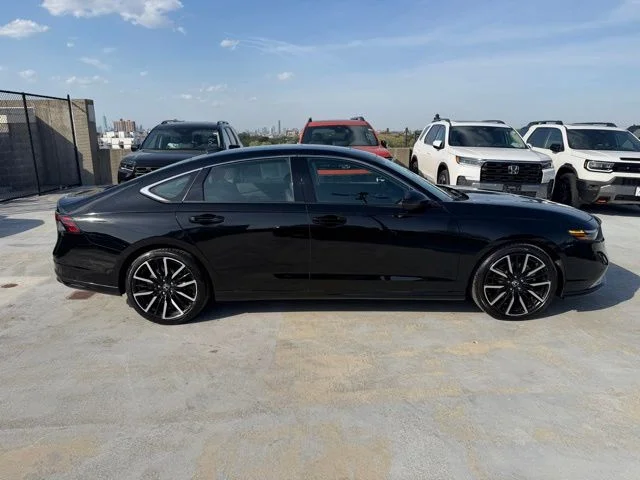 Used 2025 Black Honda Touring image 8