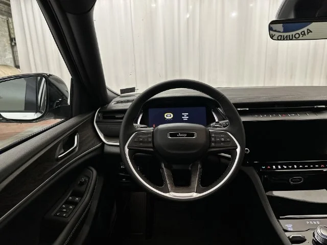 New 2027 Bright White Clear-Coat Paint Jeep Altitude image 14
