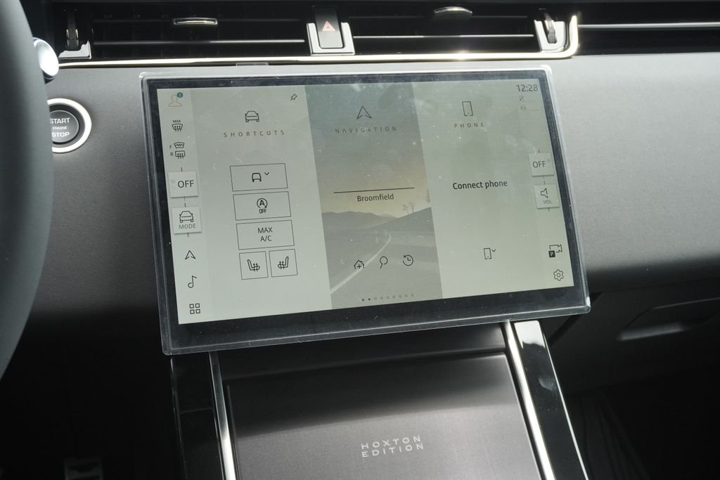 New 2026 Fuji White Land Rover Hoxton Edition image 15