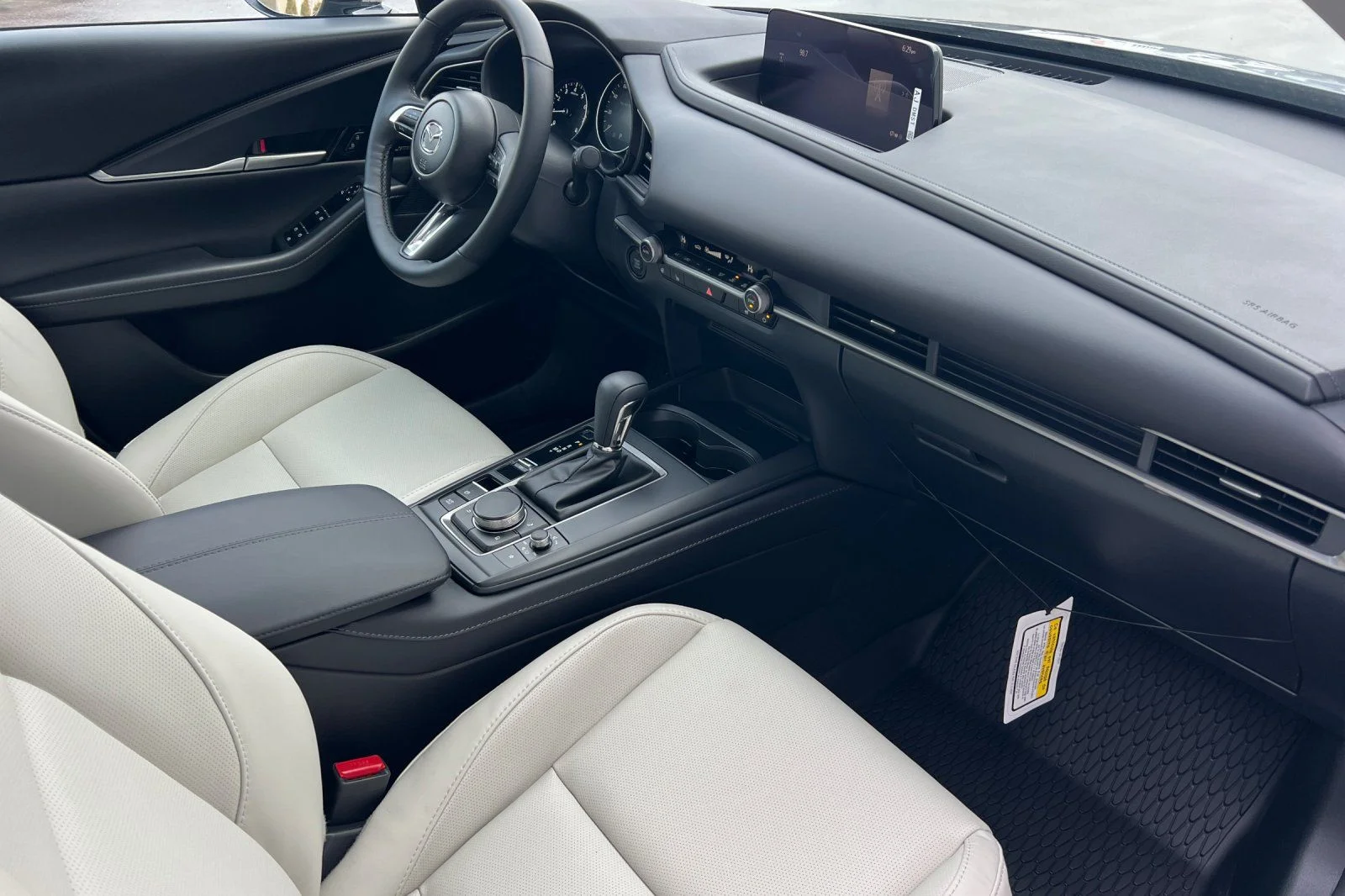 2026 Mazda CX-30 Premium - Photo 13