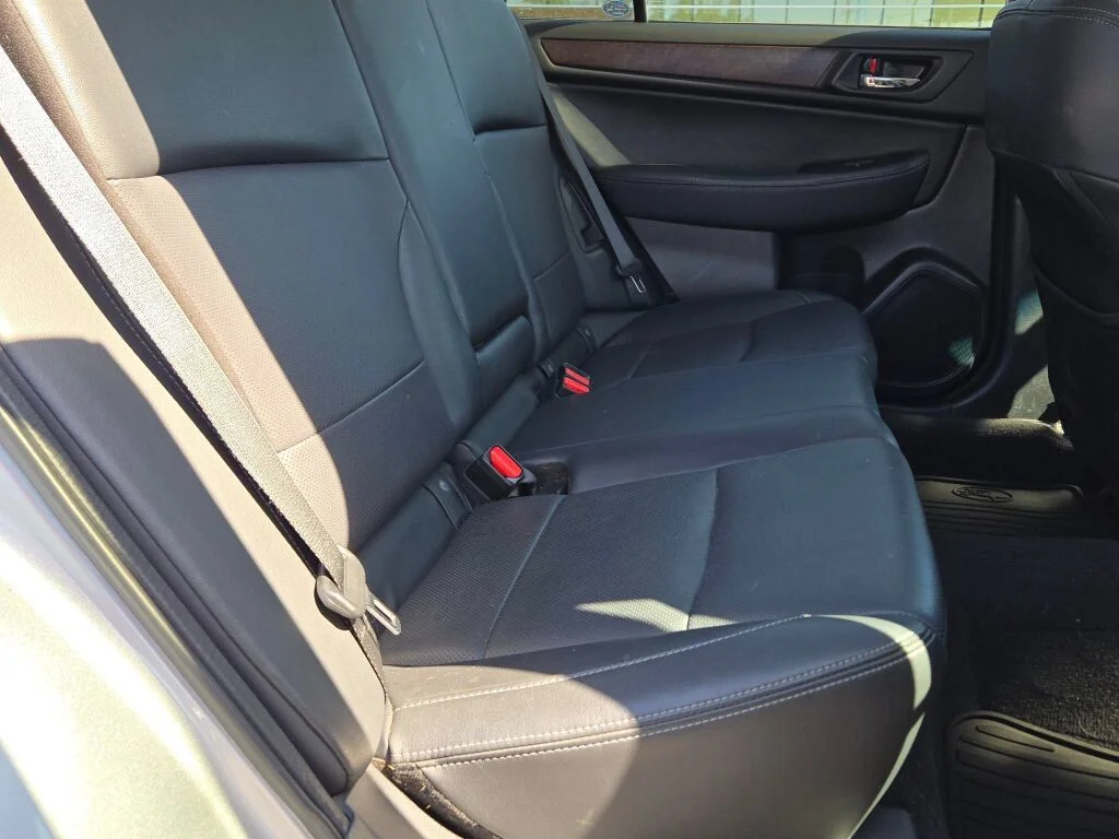 Used 2016 Silver Subaru 2.5i image 9