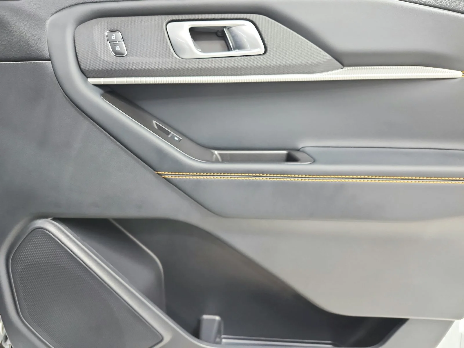 New 2026 White Ford Tremor image 41