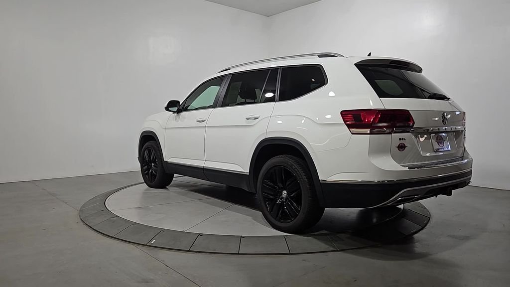 Used 2019 White Volkswagen SEL image 3