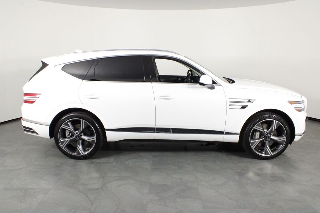 Used 2026 White Genesis 3.5T Prestige image 10