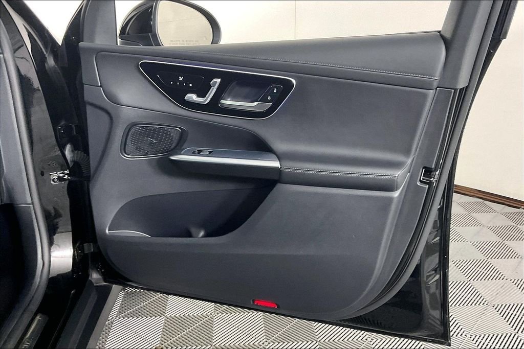 2023 Mercedes-Benz GLC GLC 300 - Photo 16