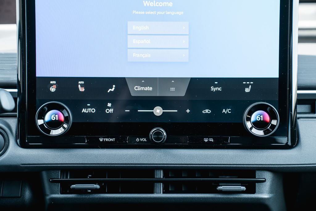 New 2026 Wind Chill Pearl <sup>1</sup> Toyota  XSE image 21