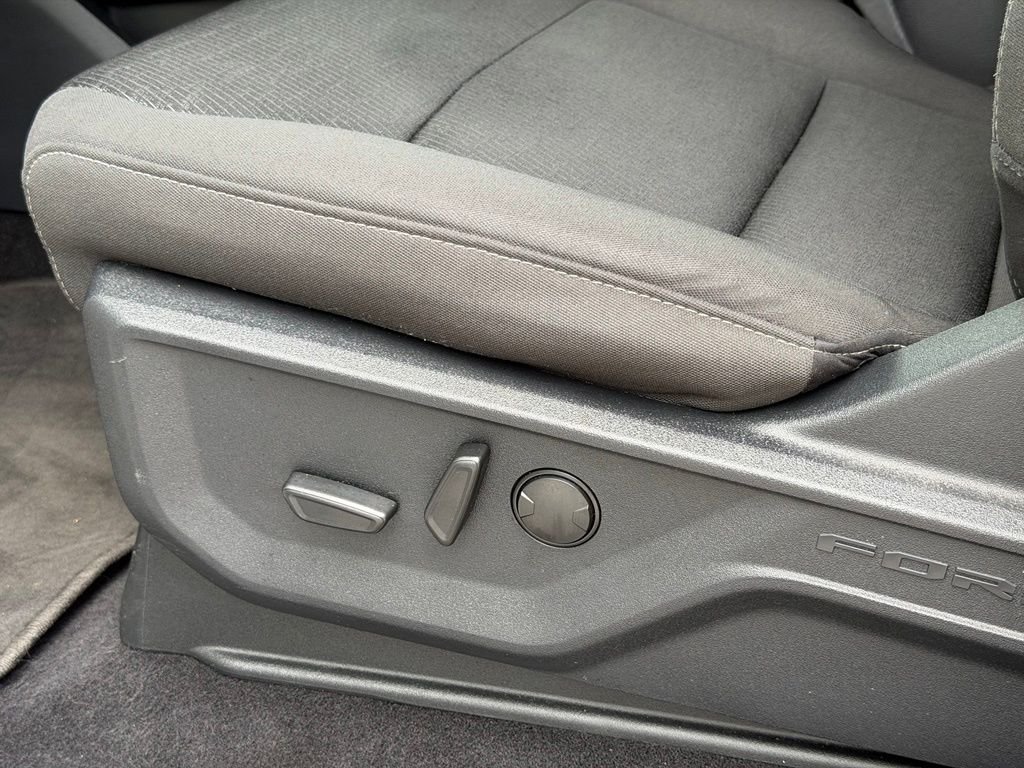 Used 2023 White Ford XLT image 16