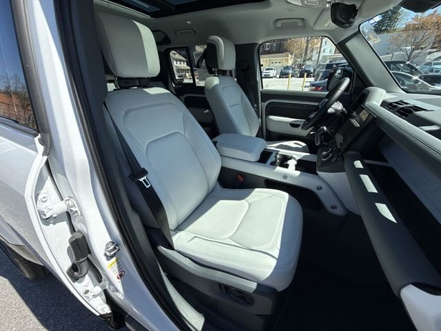 2026 Land Rover Defender X-Dynamic SE - Photo 24