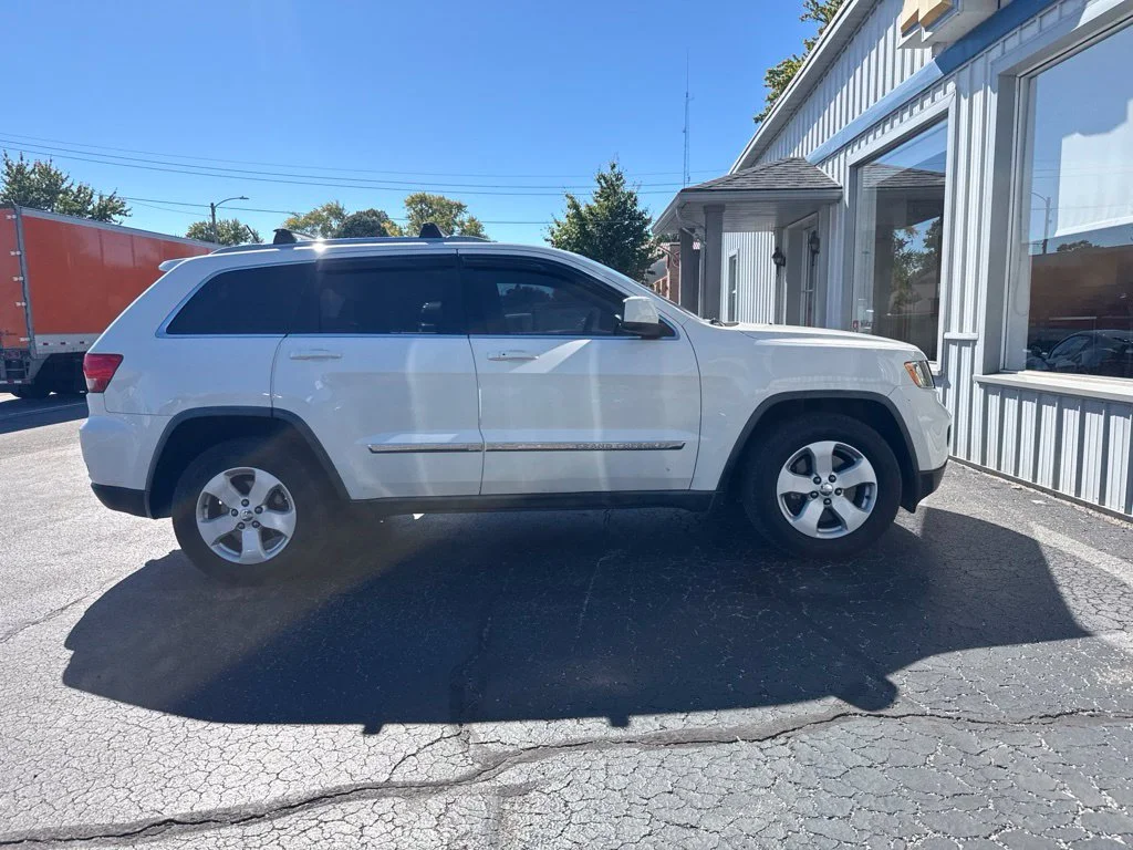 Used 2012 White Jeep Laredo image 6