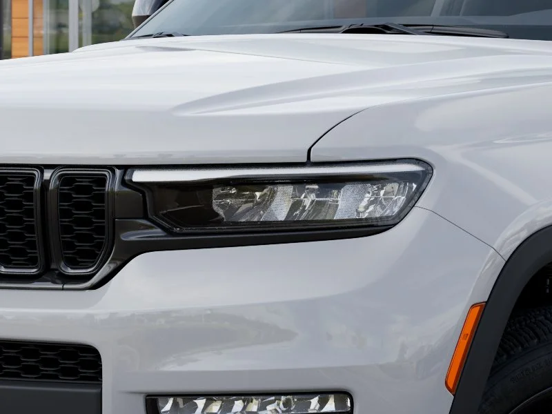 New 2025 Bright White Clear-Coat Exterior Paint Jeep Limited image 31