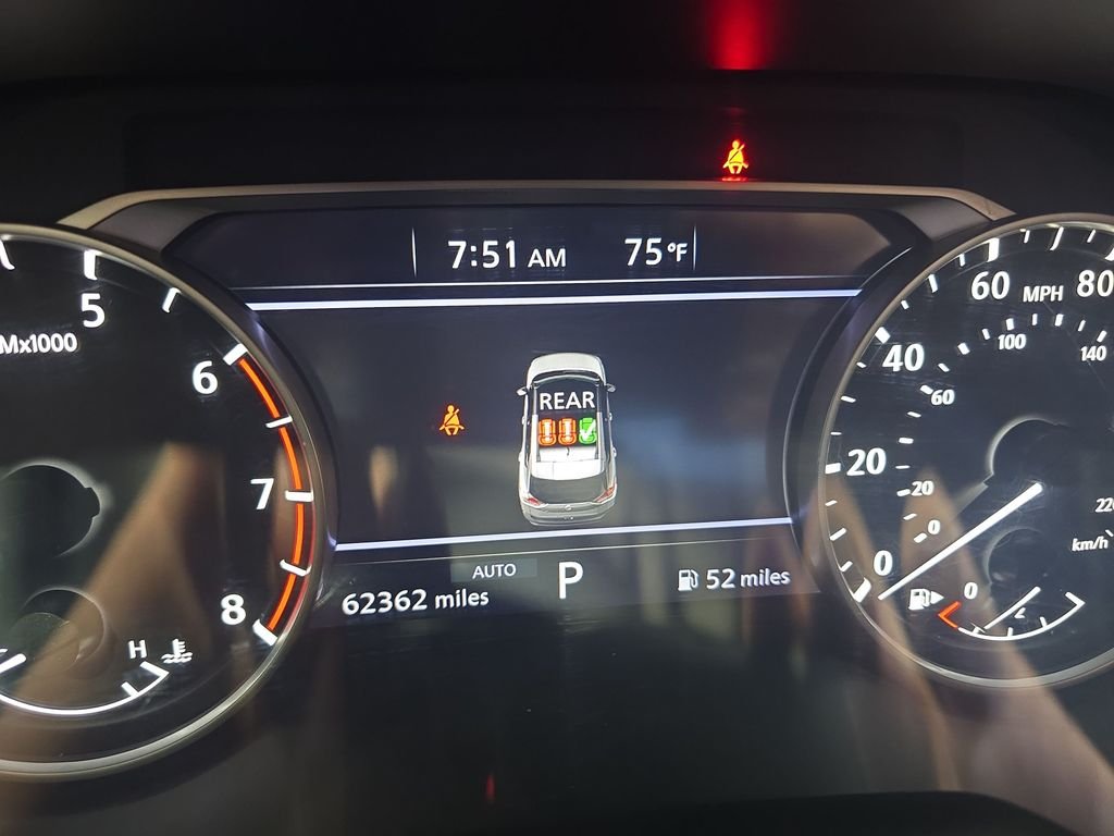 Used 2023 Gray Nissan S image 18