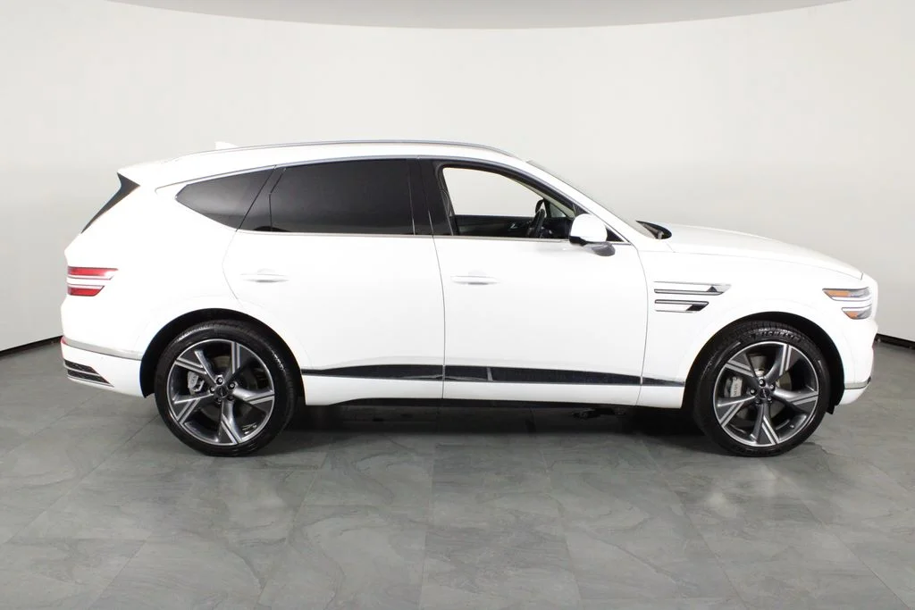 Used 2026 White Genesis 3.5T Prestige image 10