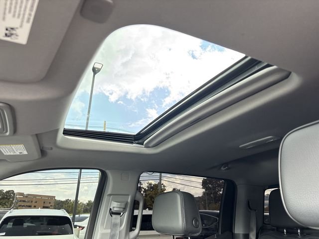 Used 2025 Black GMC Denali image 21