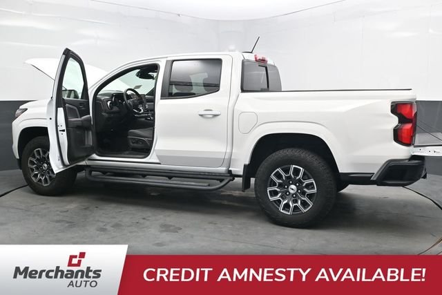 Used 2025 White Chevrolet Z71 image 45