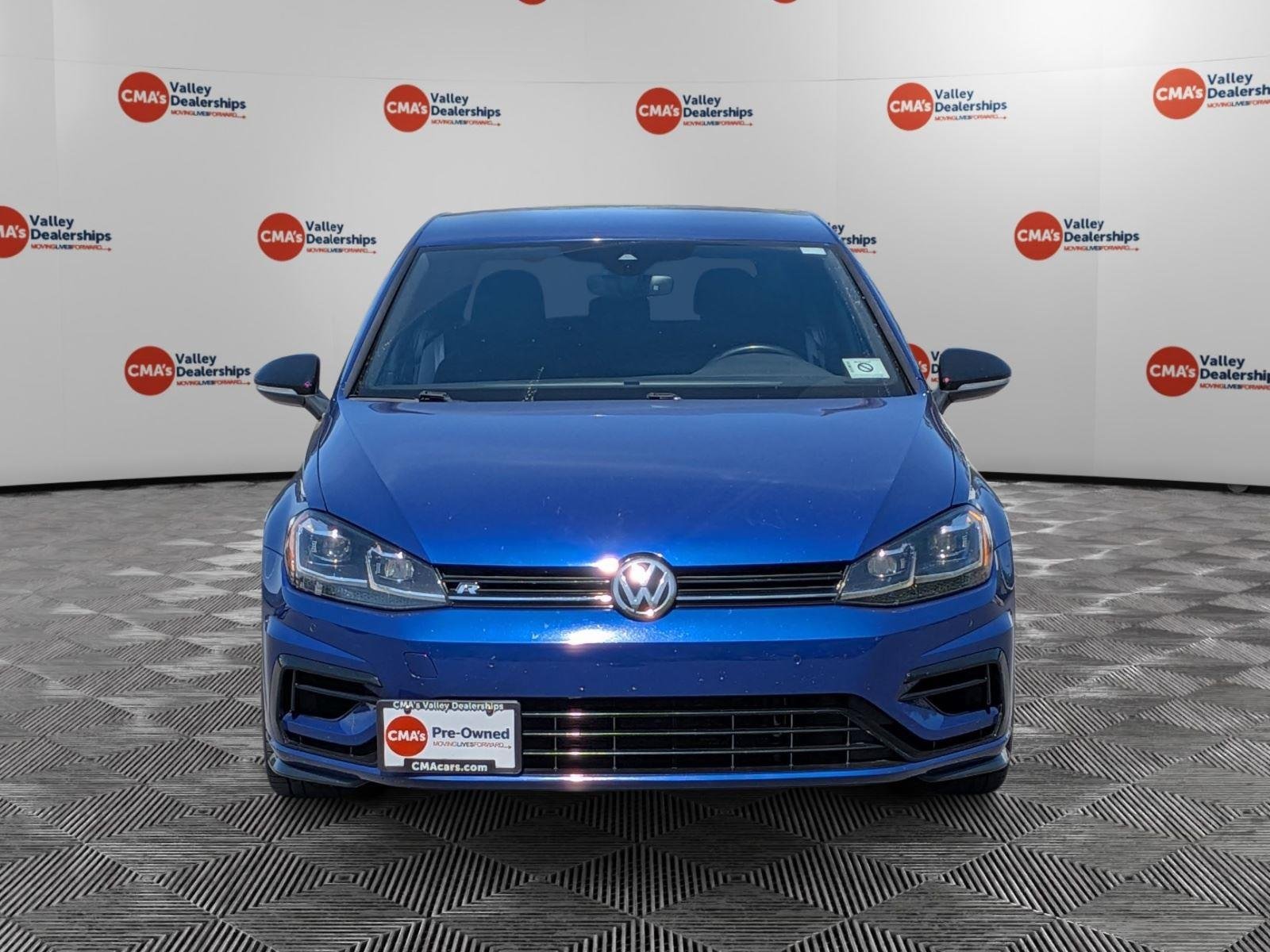 Used 2018 Lapiz Blue Metallic Volkswagen 4Motion image 2