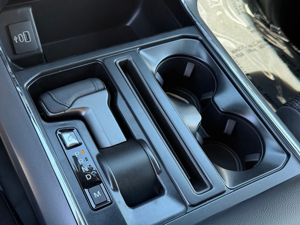 New 2026 Avalanche Ford XLT image 11