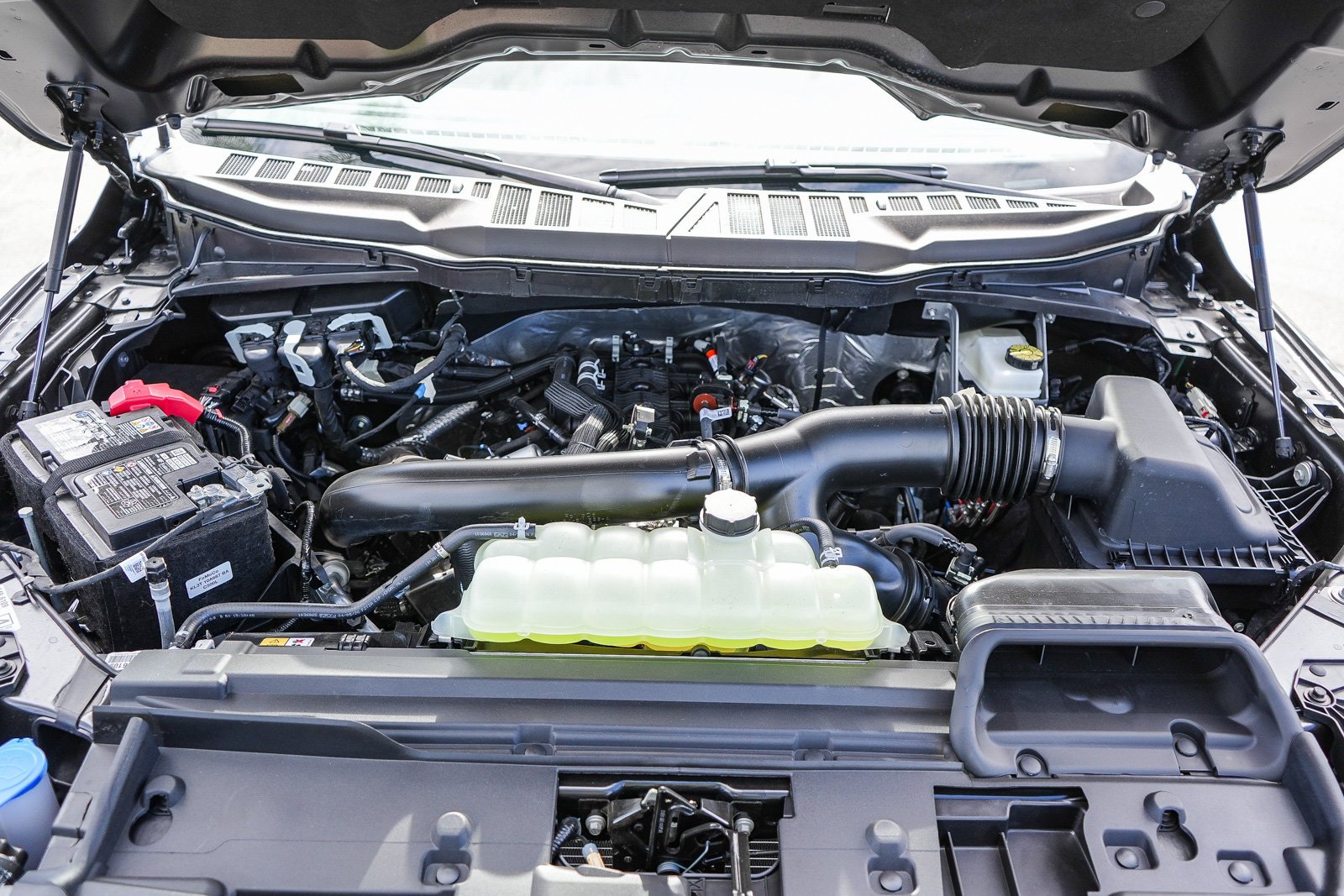 New 2026 Carbonized Gray Metallic Ford Lariat® image 30