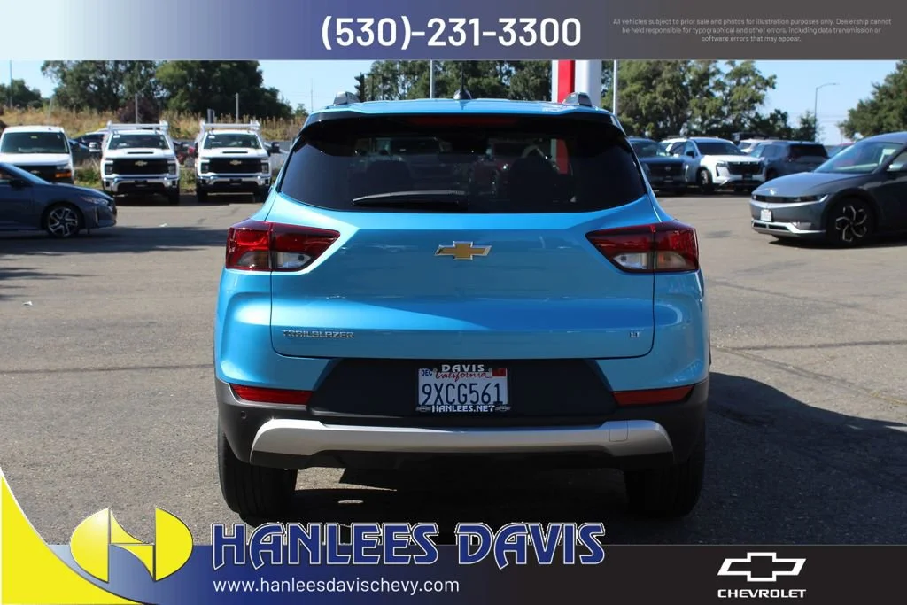 Used 2026 Marina Blue Metallic Chevrolet LT image 8