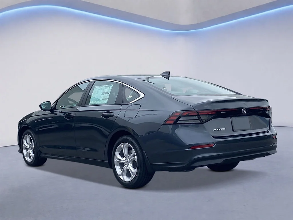 New 2026 Meteorite Gray Metallic Honda LX image 2