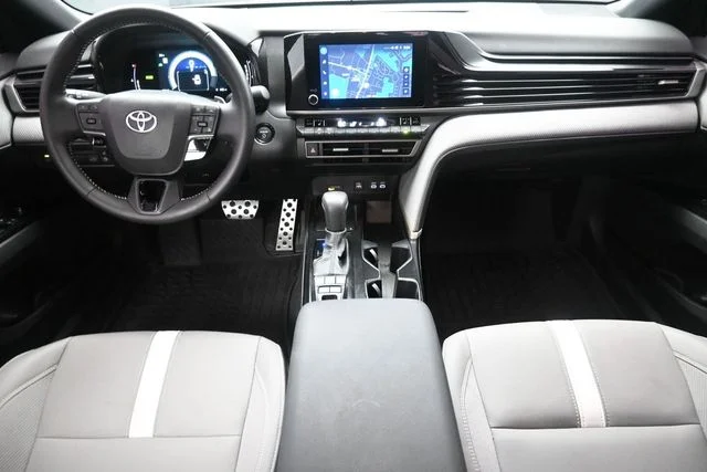 Used 2025 Ocean Toyota SE image 20
