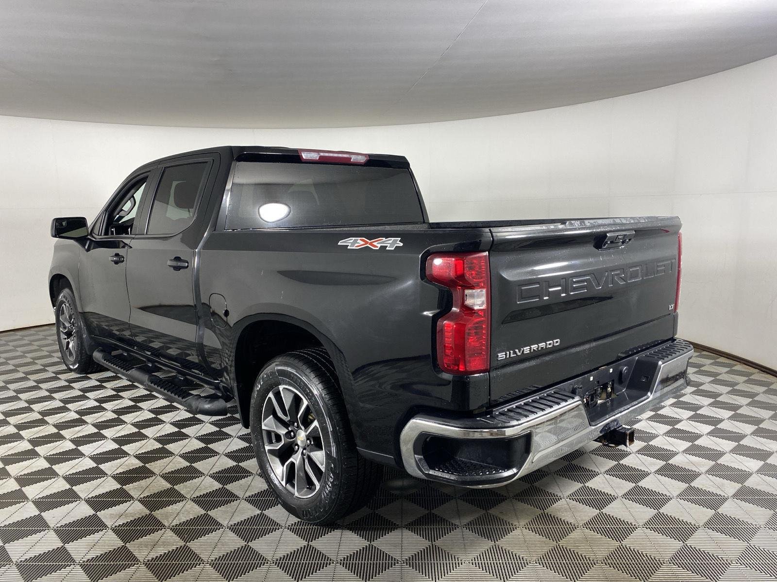 Used 2022 Black Chevrolet LT image 7