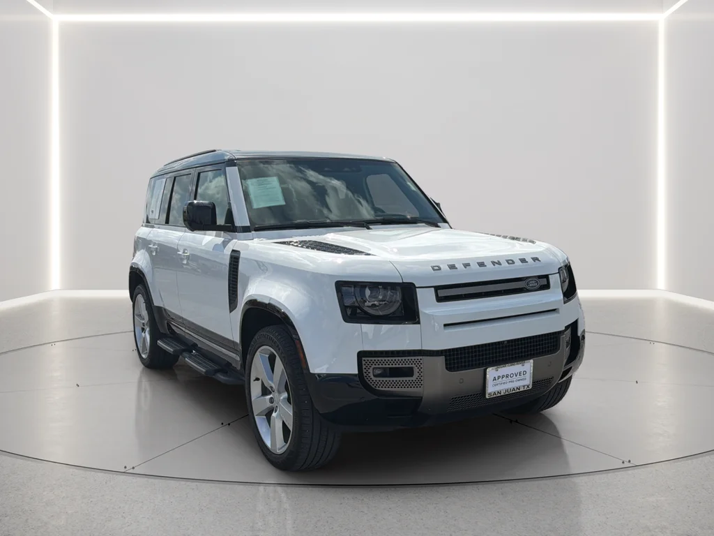 Used 2024  Land Rover X-Dynamic SE image 10