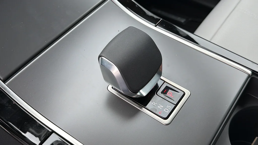 New 2026 White Land Rover S image 23