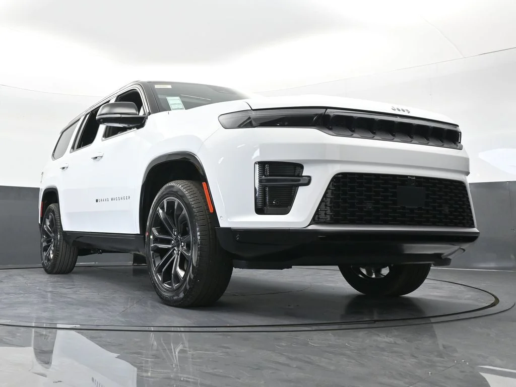 New 2026 Bright White Clearcoat Jeep Summit Obsidian image 56