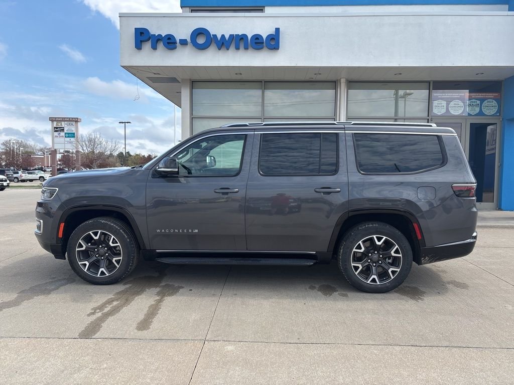 Used 2023 Baltic Gray Metallic Clearcoat Jeep Series III image 8