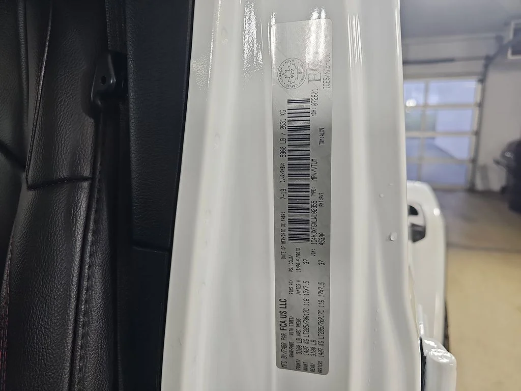Used 2020 White/off-white Jeep Unlimited Rubicon image 39