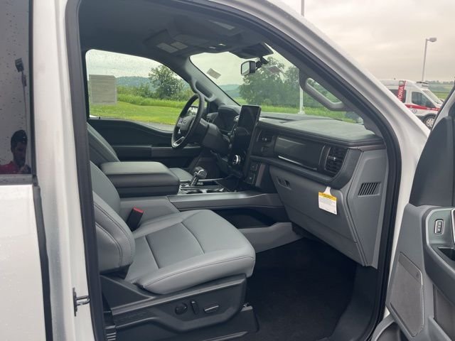2025 Ford F-150 Lightning Flash - Photo 37