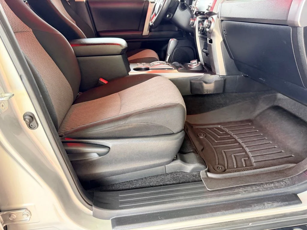 Used 2021 Silver Toyota SR5 image 37
