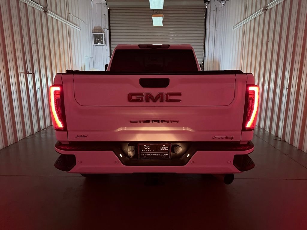 Used 2024 White GMC AT4 image 10